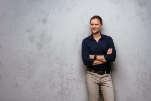Dr Volker Busch